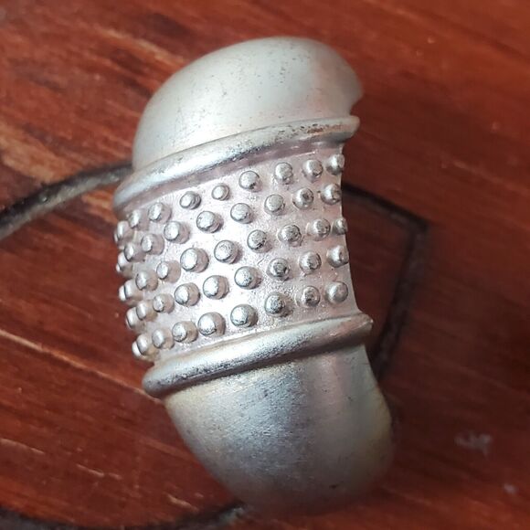 VTG Signed LIZ CLAIBORNE Large BRUTALIST MATTE SILVER DOME DROP EARRINGS post - Picture 12 of 14